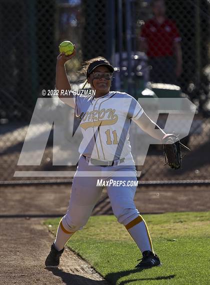 Thumbnail 1 in Caruthers vs. Boron (CIF CS Division 5 Championships) photogallery.