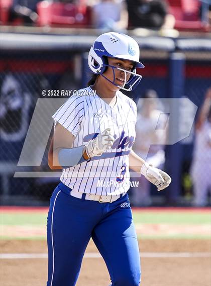 Thumbnail 2 in Caruthers vs. Boron (CIF CS Division 5 Championships) photogallery.