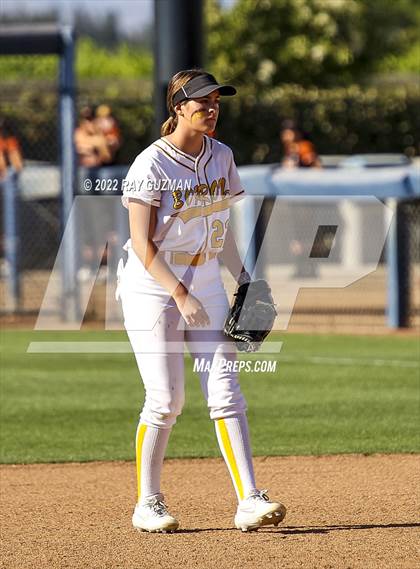 Thumbnail 2 in Caruthers vs. Boron (CIF CS Division 5 Championships) photogallery.