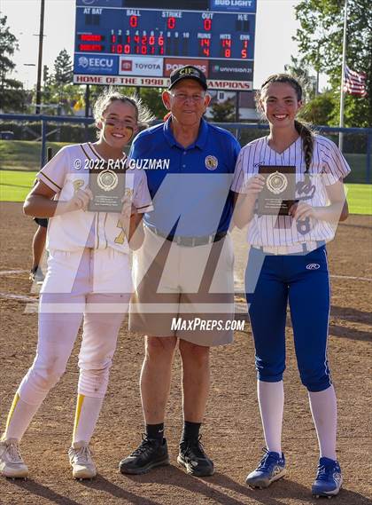 Thumbnail 3 in Caruthers vs. Boron (CIF CS Division 5 Championships) photogallery.
