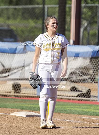 Thumbnail 3 in Caruthers vs. Boron (CIF CS Division 5 Championships) photogallery.