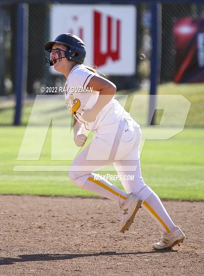 Thumbnail 3 in Caruthers vs. Boron (CIF CS Division 5 Championships) photogallery.