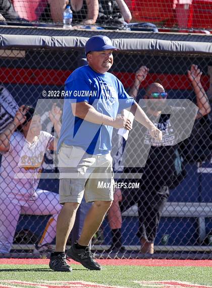 Thumbnail 3 in Caruthers vs. Boron (CIF CS Division 5 Championships) photogallery.