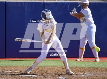 Thumbnail 3 in Caruthers vs. Boron (CIF CS Division 5 Championships) photogallery.