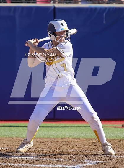 Thumbnail 2 in Caruthers vs. Boron (CIF CS Division 5 Championships) photogallery.