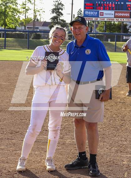 Thumbnail 3 in Caruthers vs. Boron (CIF CS Division 5 Championships) photogallery.