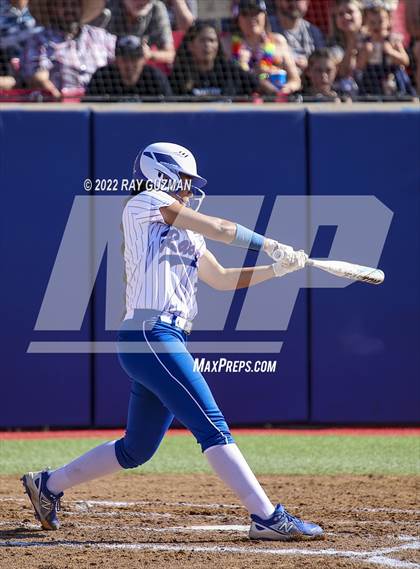 Thumbnail 2 in Caruthers vs. Boron (CIF CS Division 5 Championships) photogallery.