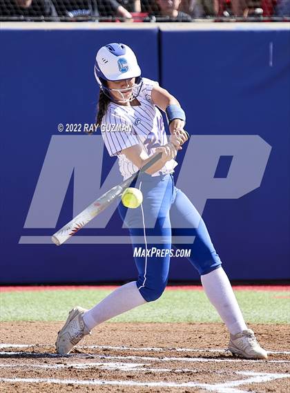 Thumbnail 3 in Caruthers vs. Boron (CIF CS Division 5 Championships) photogallery.