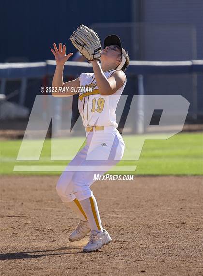 Thumbnail 1 in Caruthers vs. Boron (CIF CS Division 5 Championships) photogallery.