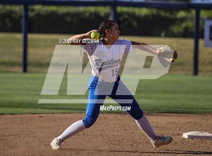 Thumbnail 1 in Caruthers vs. Boron (CIF CS Division 5 Championships) photogallery.