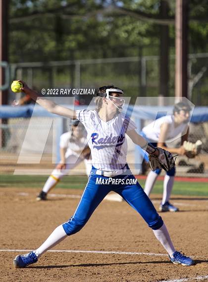Thumbnail 3 in Caruthers vs. Boron (CIF CS Division 5 Championships) photogallery.