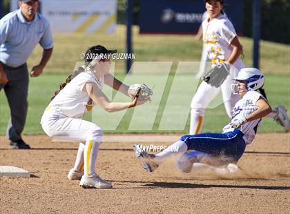 Thumbnail 2 in Caruthers vs. Boron (CIF CS Division 5 Championships) photogallery.
