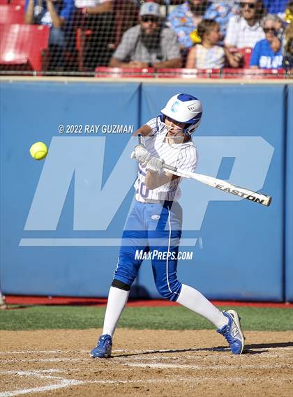 Thumbnail 1 in Caruthers vs. Boron (CIF CS Division 5 Championships) photogallery.