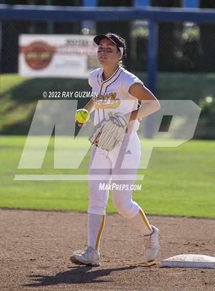 Thumbnail 3 in Caruthers vs. Boron (CIF CS Division 5 Championships) photogallery.