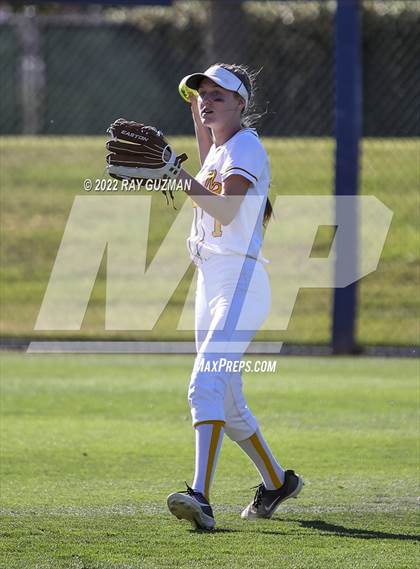 Thumbnail 3 in Caruthers vs. Boron (CIF CS Division 5 Championships) photogallery.