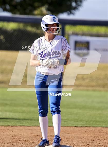Thumbnail 2 in Caruthers vs. Boron (CIF CS Division 5 Championships) photogallery.