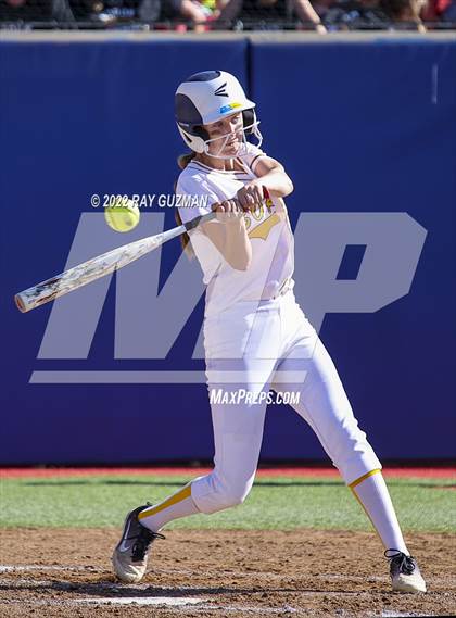 Thumbnail 2 in Caruthers vs. Boron (CIF CS Division 5 Championships) photogallery.
