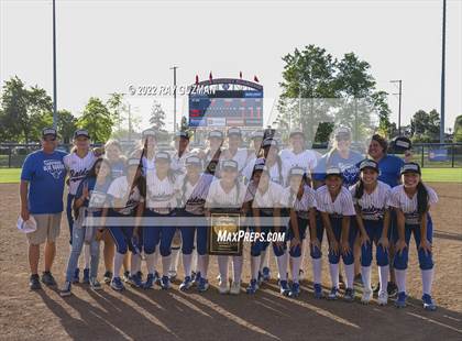 Thumbnail 3 in Caruthers vs. Boron (CIF CS Division 5 Championships) photogallery.