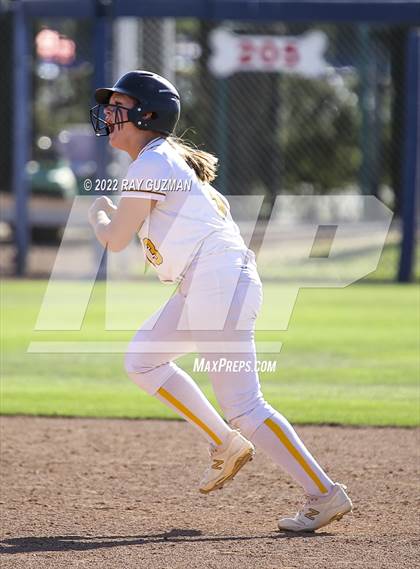 Thumbnail 2 in Caruthers vs. Boron (CIF CS Division 5 Championships) photogallery.