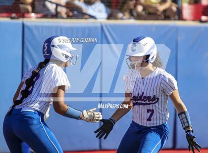 Thumbnail 2 in Caruthers vs. Boron (CIF CS Division 5 Championships) photogallery.