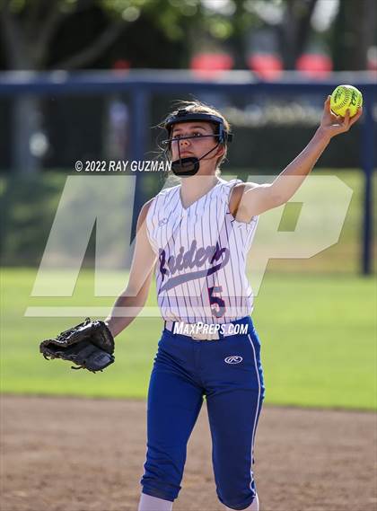 Thumbnail 1 in Caruthers vs. Boron (CIF CS Division 5 Championships) photogallery.
