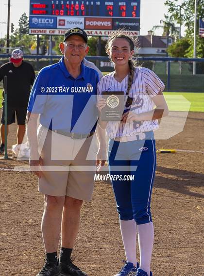 Thumbnail 2 in Caruthers vs. Boron (CIF CS Division 5 Championships) photogallery.