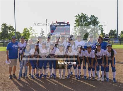 Thumbnail 2 in Caruthers vs. Boron (CIF CS Division 5 Championships) photogallery.