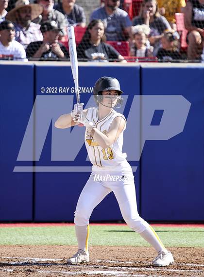 Thumbnail 2 in Caruthers vs. Boron (CIF CS Division 5 Championships) photogallery.