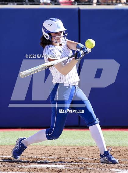 Thumbnail 2 in Caruthers vs. Boron (CIF CS Division 5 Championships) photogallery.