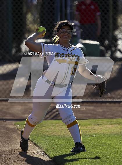Thumbnail 2 in Caruthers vs. Boron (CIF CS Division 5 Championships) photogallery.