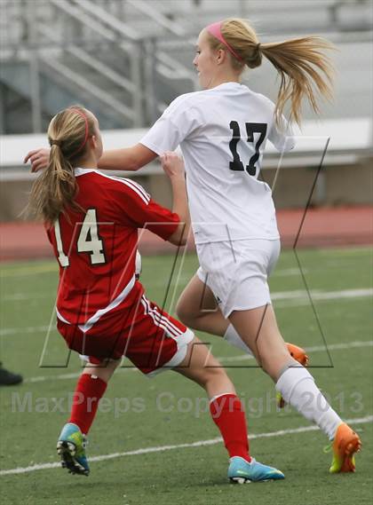 Thumbnail 3 in Seneca Valley vs. Peters Township (PIAA Class AAA Quarterfinal) photogallery.