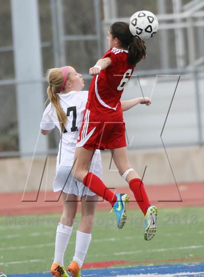 Thumbnail 3 in Seneca Valley vs. Peters Township (PIAA Class AAA Quarterfinal) photogallery.