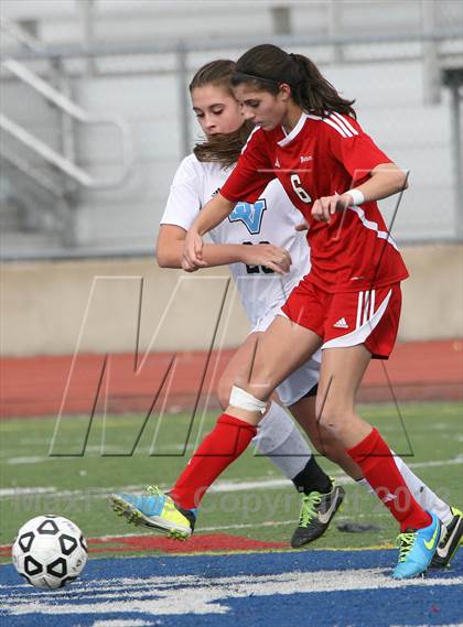 Thumbnail 3 in Seneca Valley vs. Peters Township (PIAA Class AAA Quarterfinal) photogallery.