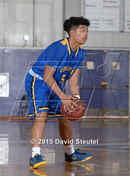 Thumbnail 2 in Newark Memorial vs. Oak Ridge (St. Hope Elite Classic) photogallery.