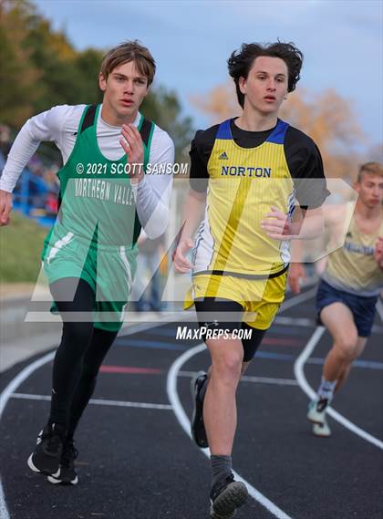Thumbnail 1 in Norton Invitational Track Meet photogallery.