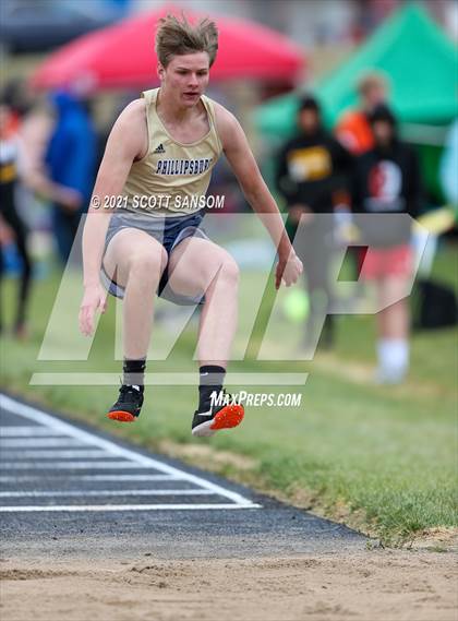 Thumbnail 1 in Norton Invitational Track Meet photogallery.
