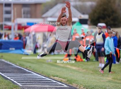 Thumbnail 2 in Norton Invitational Track Meet photogallery.