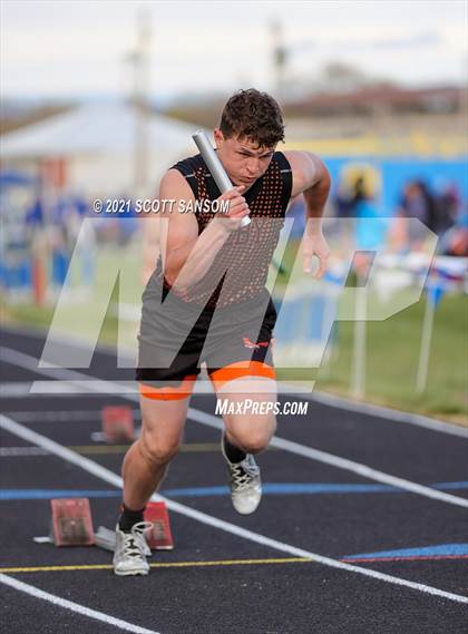 Thumbnail 1 in Norton Invitational Track Meet photogallery.