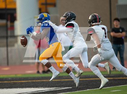 Thumbnail 2 in Troy vs. Fountain Valley photogallery.