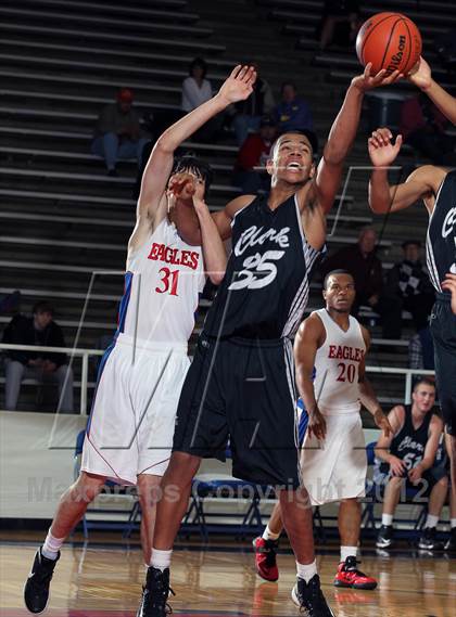 Thumbnail 1 in Clark @ Dawson (McDonald's Texas Invitational) photogallery.