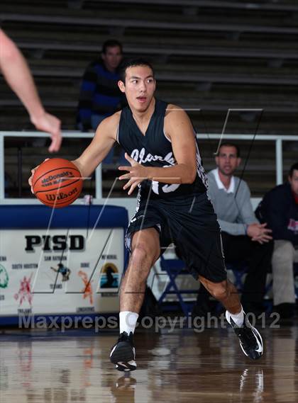 Thumbnail 2 in Clark @ Dawson (McDonald's Texas Invitational) photogallery.