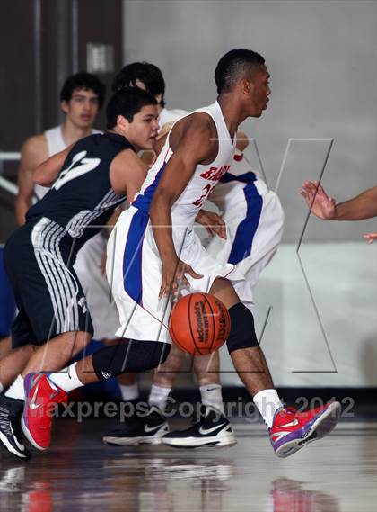 Thumbnail 2 in Clark @ Dawson (McDonald's Texas Invitational) photogallery.
