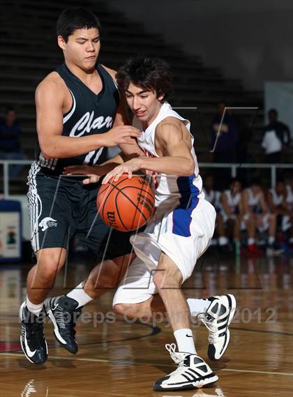 Thumbnail 2 in Clark @ Dawson (McDonald's Texas Invitational) photogallery.