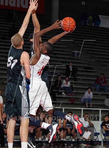 Thumbnail 1 in Clark @ Dawson (McDonald's Texas Invitational) photogallery.