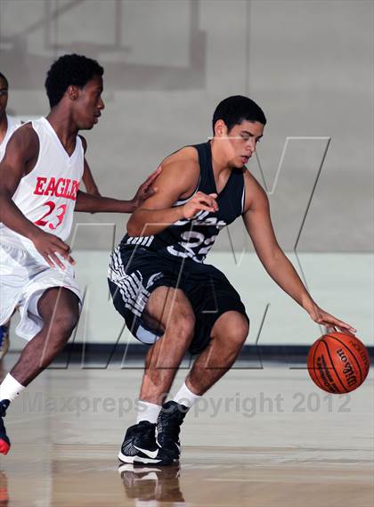 Thumbnail 3 in Clark @ Dawson (McDonald's Texas Invitational) photogallery.