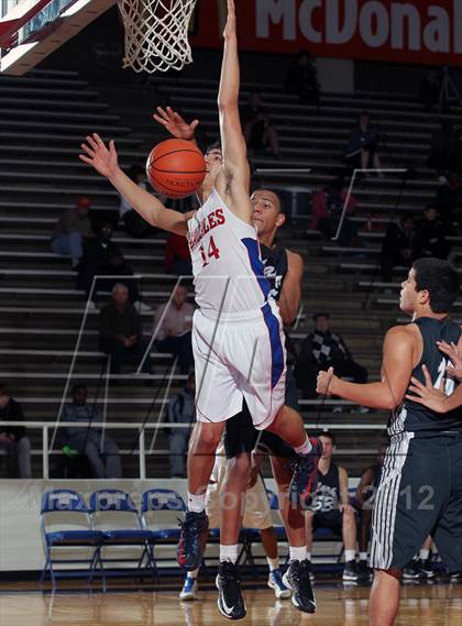 Thumbnail 3 in Clark @ Dawson (McDonald's Texas Invitational) photogallery.