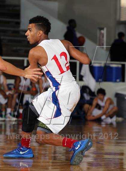 Thumbnail 3 in Clark @ Dawson (McDonald's Texas Invitational) photogallery.