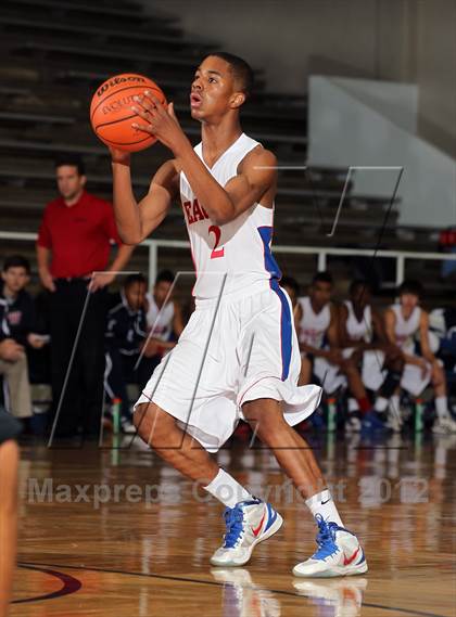 Thumbnail 2 in Clark @ Dawson (McDonald's Texas Invitational) photogallery.