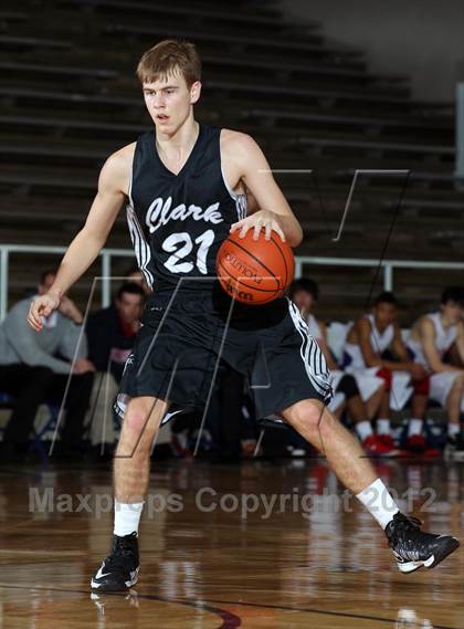 Thumbnail 3 in Clark @ Dawson (McDonald's Texas Invitational) photogallery.