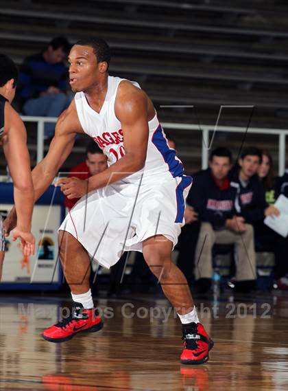 Thumbnail 3 in Clark @ Dawson (McDonald's Texas Invitational) photogallery.